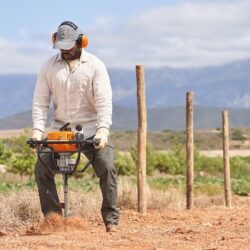 KNOW HOW TO SAFELY SPRAY AND PROTECT CROPS